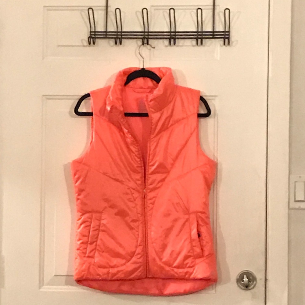 Gap fit size small puffer vest